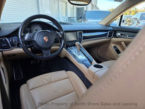 Used 2015 Porsche Panamera S image 8