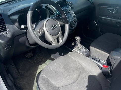 Used 2011 Kia Soul + FWD image 6