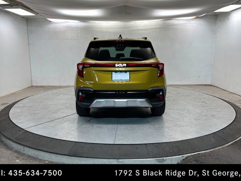 Used 2024 Kia Seltos SX w/ SX Sunroof Package image 4