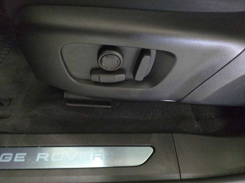 Certified 2024 Land Rover Range Rover Evoque Dynamic SE image 22