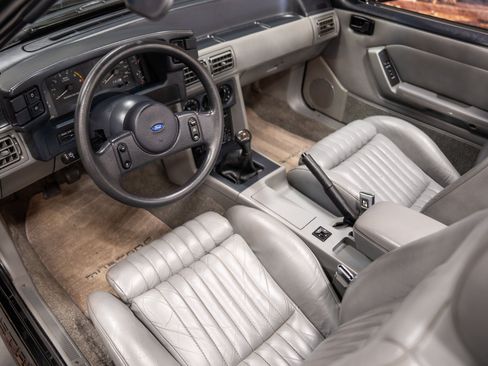 Used 1987 Ford Mustang GT RWD image 11