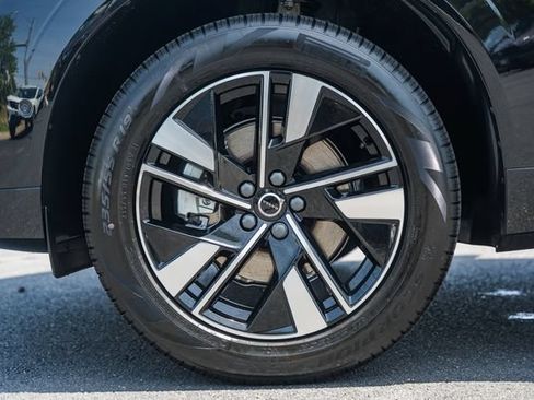 New 2026 Volvo XC60 B5 Plus w/ Protection Package Premier AWD/4WD image 18