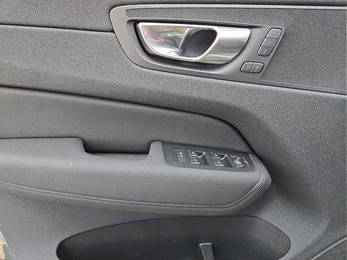 New 2026 Volvo XC60 B5 Core w/ Protection Package Premier image 21