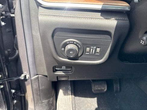 New 2026 Jeep Grand Cherokee Summit AWD/4WD image 17