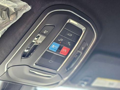 New 2026 Jeep Grand Cherokee Altitude RWD image 17