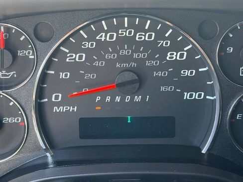 New 2026 Chevrolet Express 2500 w/ Driver Convenience Package RWD image 18