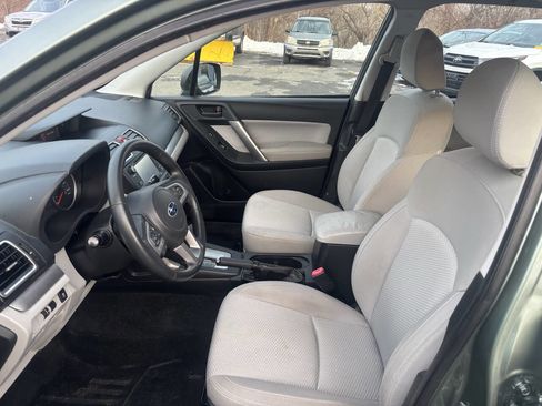 Used 2017 Subaru Forester 2.5i w/ Alloy Wheel Package image 9
