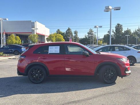 Used 2023 Honda HR-V Sport image 3