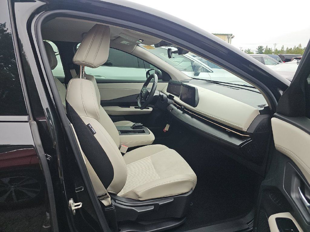 Used 2023 Nissan Ariya FWD image 5