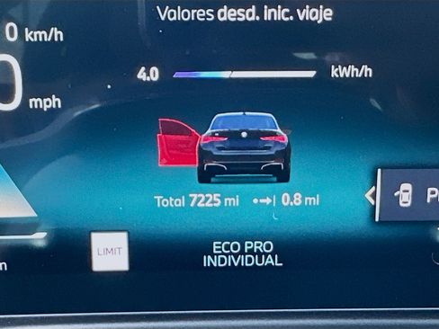 Used 2025 BMW i4 eDrive40 RWD image 9