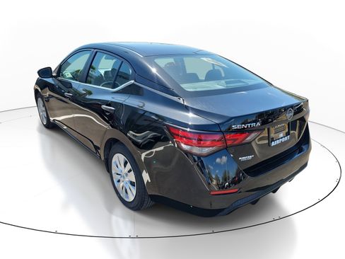 Used 2025 Nissan Sentra S image 4