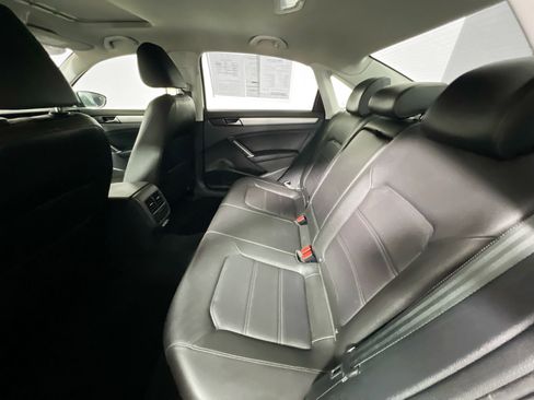 Used 2022 Volkswagen Passat 2.0T SE image 27