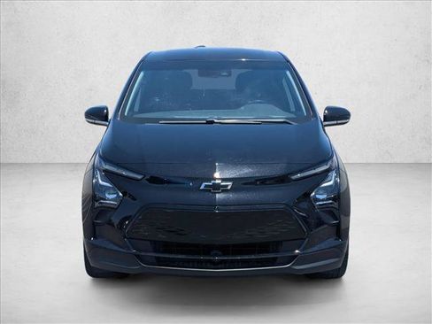 Used 2022 Chevrolet Bolt LT w/ Infotainment Package FWD image 2