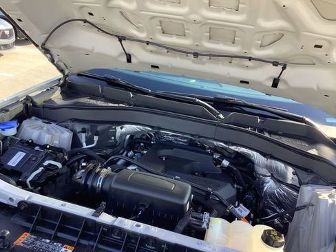 Used 2020 Ford Explorer XLT w/ Comfort Package image 13