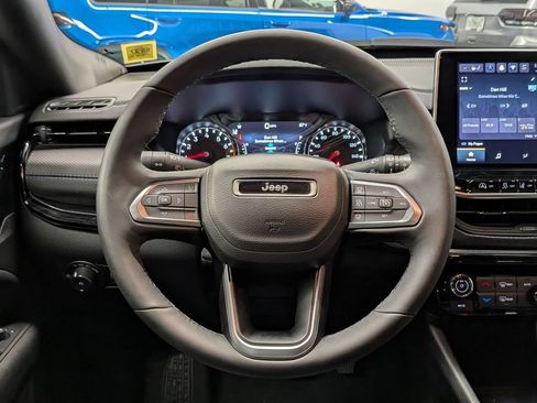 Used 2026 Jeep Compass Limited AWD/4WD image 14