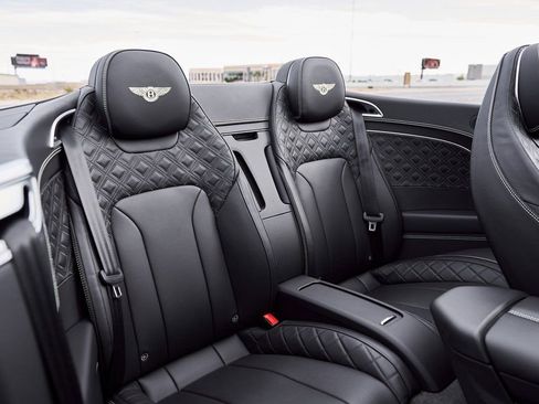 Used 2022 Bentley Continental GT image 37