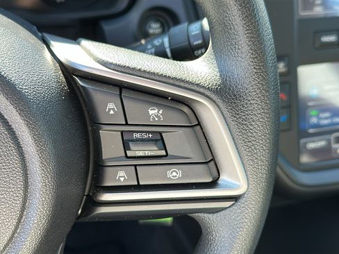 Certified 2025 Subaru Impreza 2.0i image 12