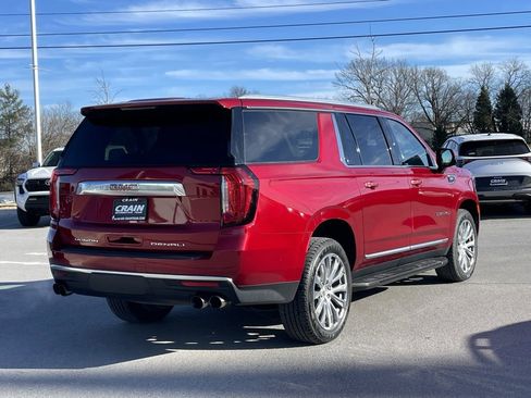 Used 2022 GMC Yukon XL Denali image 7