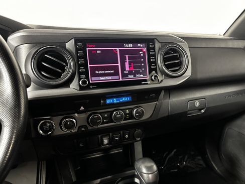 Used 2022 Toyota Tacoma TRD Off-Road image 26