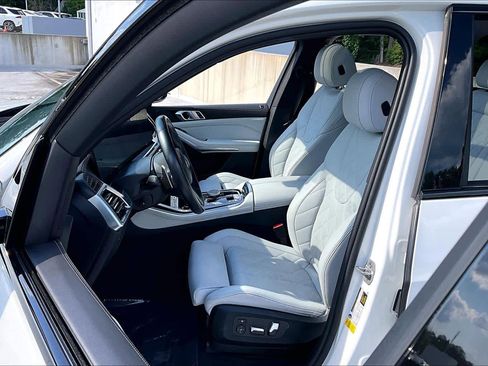 Used 2024 BMW X5 sDrive40i w/ M Sport Package image 8