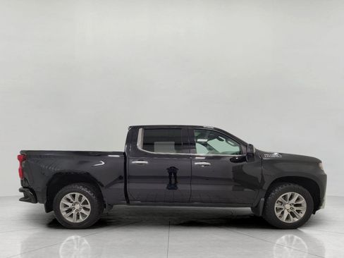Used 2019 Chevrolet Silverado 1500 High Country w/ Z71 Off-Road Package AWD/4WD image 11