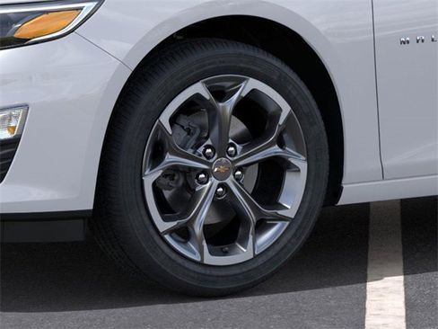 New 2025 Chevrolet Malibu LT image 9