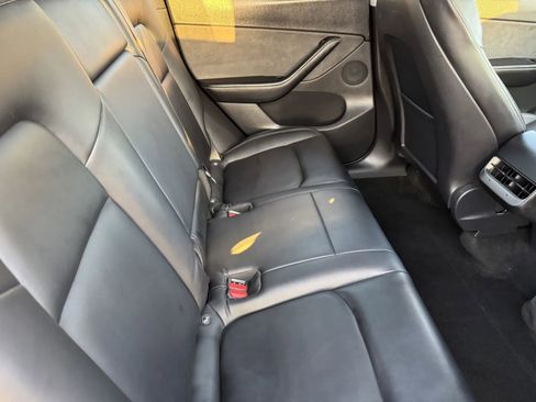 Used 2020 Tesla Model Y Long Range image 7