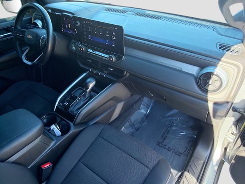 Used 2023 Chevrolet Colorado LT w/ LT Convenience Package image 12