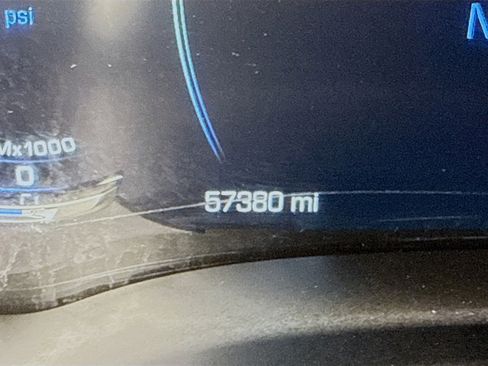 Used 2019 Cadillac Escalade ESV Luxury image 16