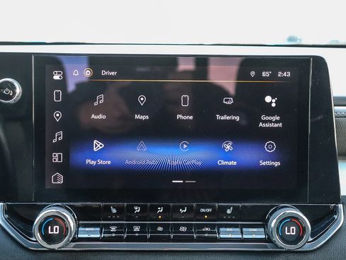 Used 2023 Chevrolet Colorado LT w/ LT Convenience Package II image 10