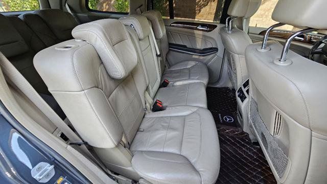 Used 2014 Mercedes-Benz GL 550 4MATIC w/ Driver Assistance Package image 47