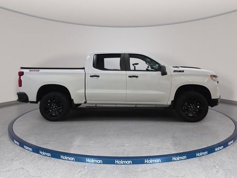 Used 2024 Chevrolet Silverado 1500 LT Trail Boss w/ Convenience Package II AWD/4WD image 5
