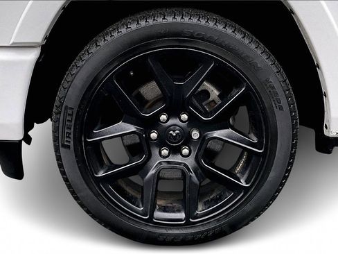 Certified 2022 RAM 1500 Laramie image 32