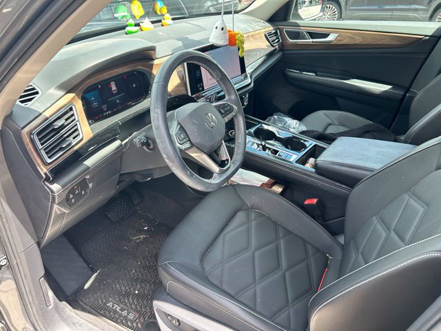 Used 2024 Volkswagen Atlas SE FWD image 10
