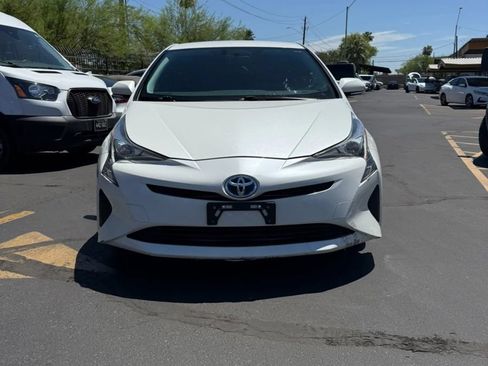 Used 2016 Toyota Prius Three FWD image 2