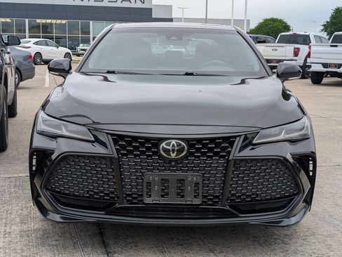 Used 2019 Toyota Avalon Touring w/ Advanced Safety Package image 8
