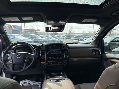 Used 2022 Nissan Titan Platinum Reserve w/ Moonroof Package image 21