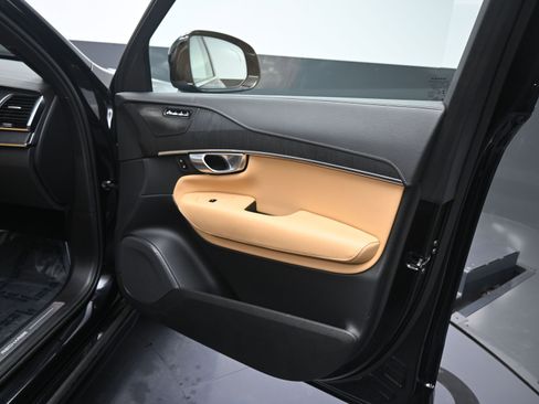 Used 2024 Volvo XC90 T8 Ultimate w/ Protection Package Premier image 18