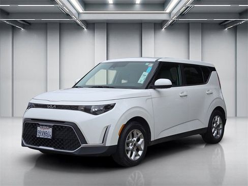 Certified 2023 Kia Soul LX w/ LX Technology Package image 8