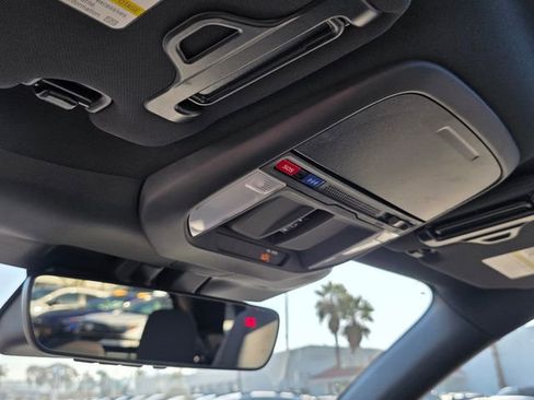 New 2026 Subaru Forester Premium AWD/4WD image 32
