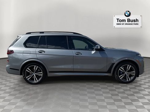 Used 2025 BMW X7 xDrive40i w/ M Sport Package image 4