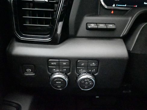 New 2026 GMC Sierra 2500 AT4 w/ AT4 Premium Plus Package image 19