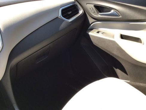 Used 2021 Chevrolet Equinox LT AWD/4WD image 32