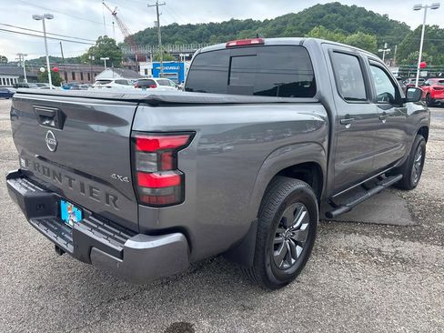 Used 2025 Nissan Frontier SV w/ SV Convenience Package AWD/4WD image 5