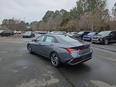 New 2026 Hyundai Elantra Limited FWD image 16