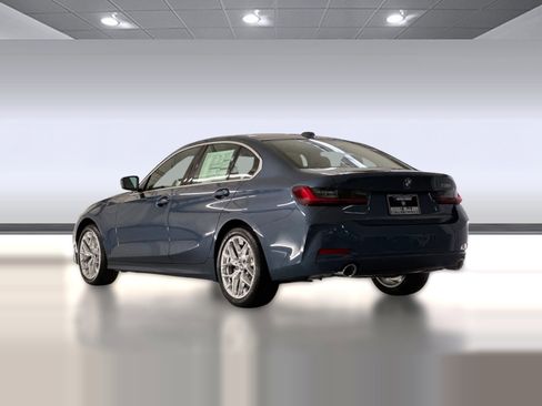 Used 2026 BMW 330i Sedan w/ Convenience Package RWD image 3