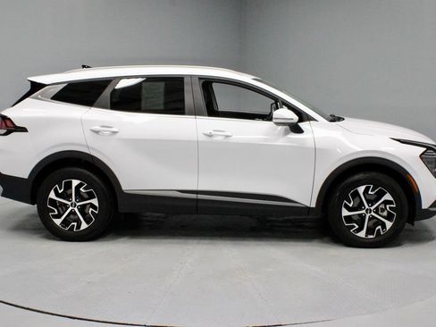 Used 2024 Kia Sportage EX AWD/4WD image 13