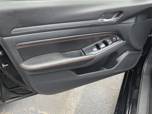 Used 2023 Nissan Altima 2.5 SR image 27