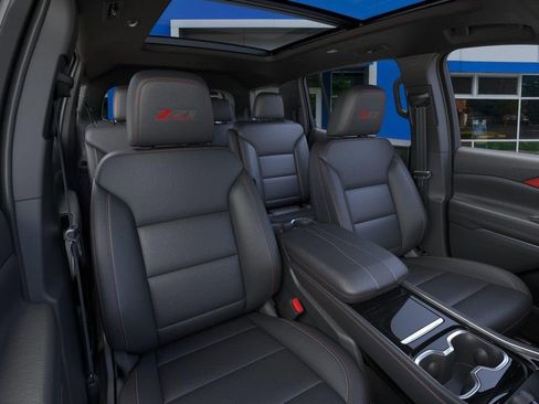 New 2026 Chevrolet Traverse Z71 w/ Driver Confidence Package image 16