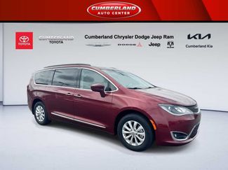 Used 2017 Chrysler Pacifica Touring-L video 1